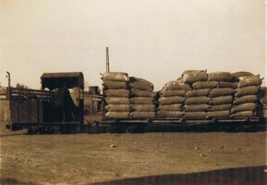 Vagón cargado con sacos de azúcar